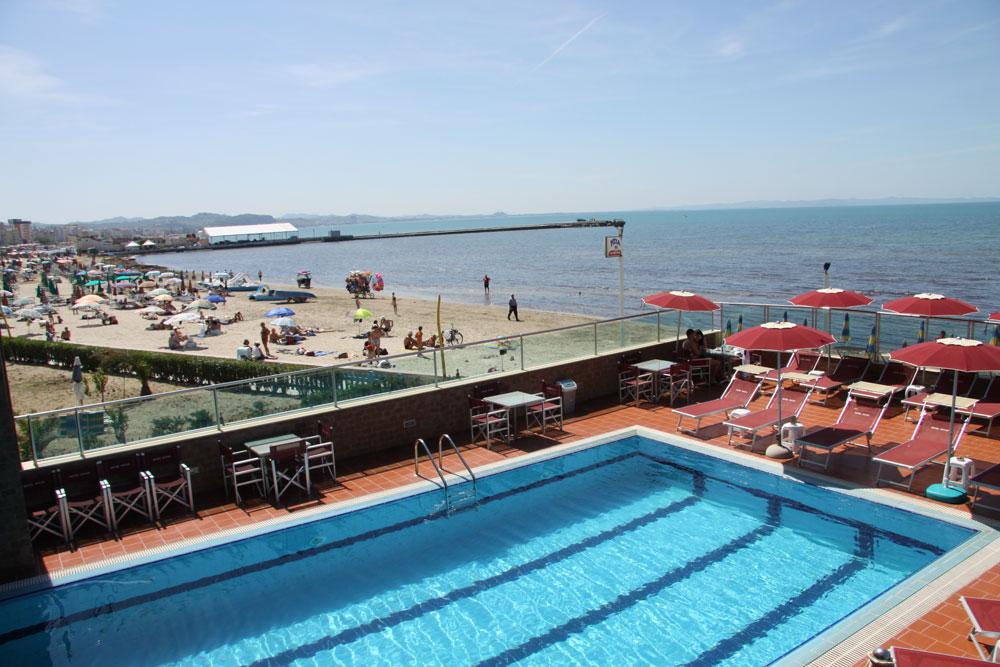Hotel Vivas Durrës Exteriér fotografie