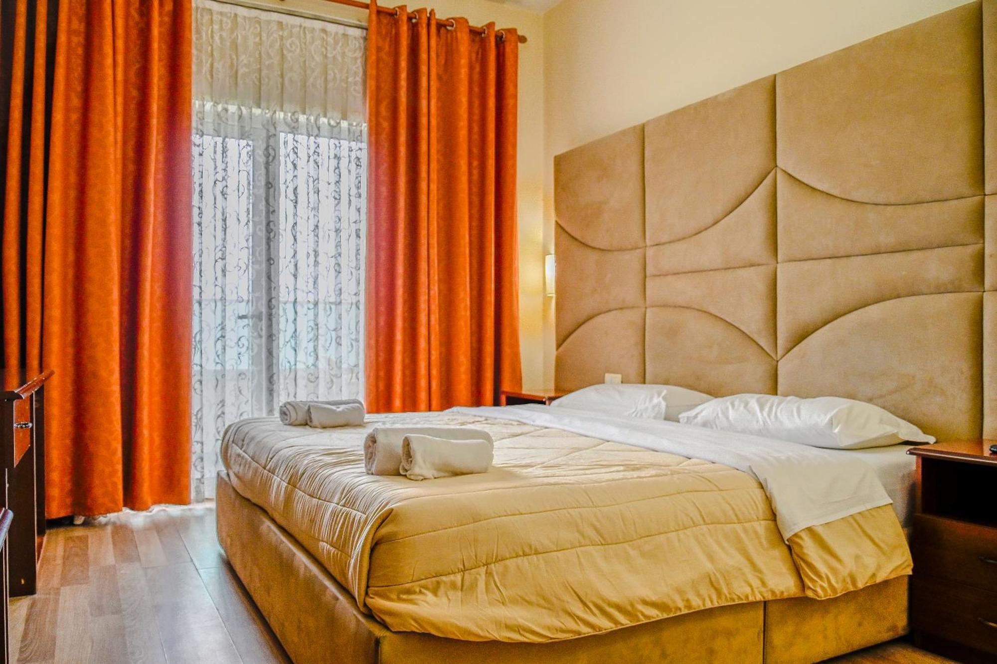 Hotel Vivas Durrës Exteriér fotografie